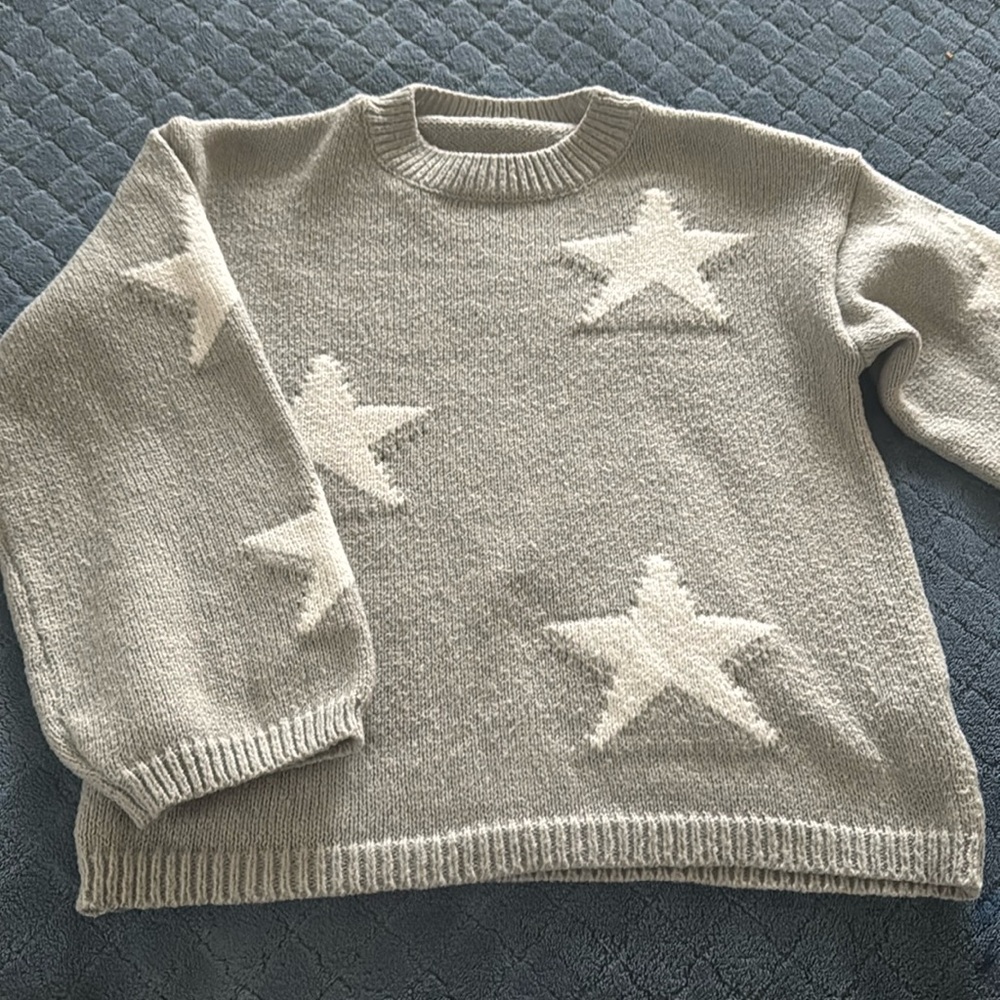 Girl's sweater